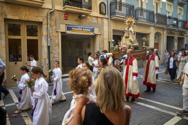 Foto de la procesión por las calles de Pamplona con motivo del 250 aniversario del retablo de la Virgen del Camino