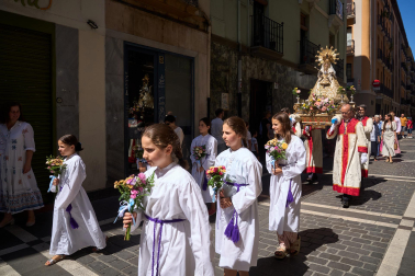Foto de la procesión por las calles de Pamplona con motivo del 250 aniversario del retablo de la Virgen del Camino