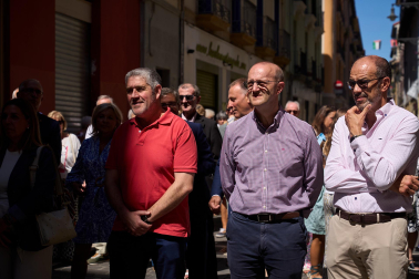 Foto de la procesión por las calles de Pamplona con motivo del 250 aniversario del retablo de la Virgen del Camino