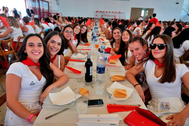 Fotos del Día de la Mujer de fiestas de Milagro 2026