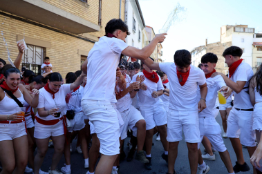 Fotos del cohete de fiestas de Caparroso 2026