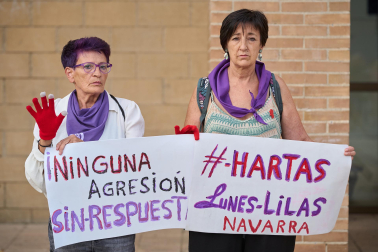 Fotos de la concentración en Zizur Mayor en repulsa a la agresión sexual sufrida por una menor durante las fiestas