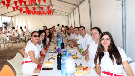 Fotos del cohete de fiestas de Fontellas 2026