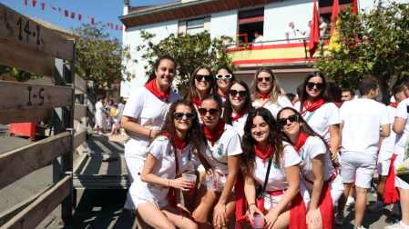 Fotos del cohete de fiestas de Fontellas 2026