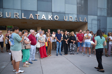 Fotos de la concentración en apoyo a Ceuta en Burlada