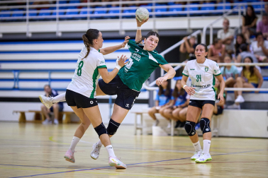 Fotos del partido Anaitasuna-Beti Onak de Balonmano disputado en Noáin