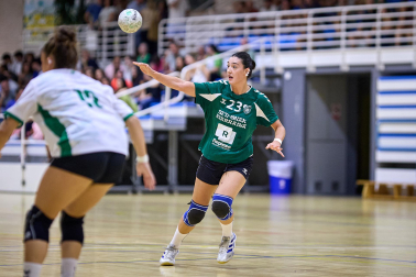 Fotos del partido Anaitasuna-Beti Onak de Balonmano disputado en Noáin