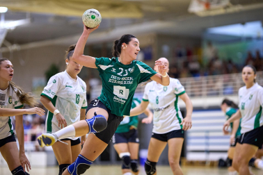 Fotos del partido Anaitasuna-Beti Onak de Balonmano disputado en Noáin