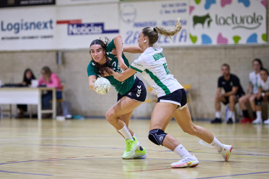 Fotos del partido Anaitasuna-Beti Onak de Balonmano disputado en Noáin