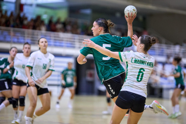 Fotos del partido Anaitasuna-Beti Onak de Balonmano disputado en Noáin