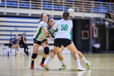 Fotos del partido Anaitasuna-Beti Onak de Balonmano disputado en Noáin