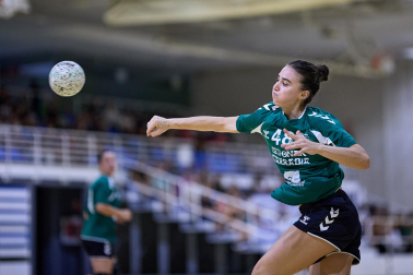 Fotos del partido Anaitasuna-Beti Onak de Balonmano disputado en Noáin
