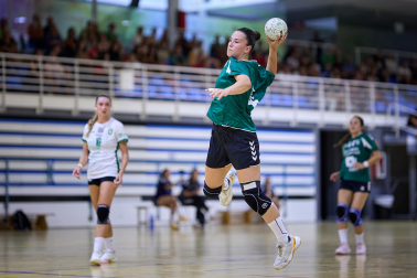 Fotos del partido Anaitasuna-Beti Onak de Balonmano disputado en Noáin