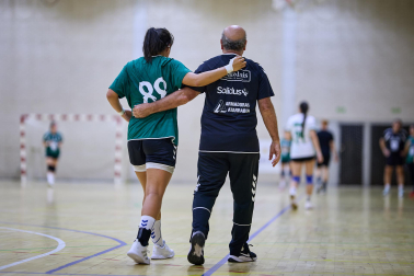Fotos del partido Anaitasuna-Beti Onak de Balonmano disputado en Noáin