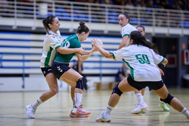 Fotos del partido Anaitasuna-Beti Onak de Balonmano disputado en Noáin