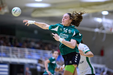 Fotos del partido Anaitasuna-Beti Onak de Balonmano disputado en Noáin