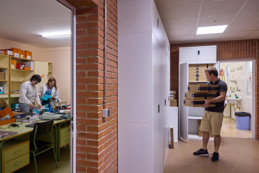 Foto de los preparativos para el nuevo curso escolar en el IES Basoko