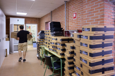 Foto de los preparativos para el nuevo curso escolar en el IES Basoko