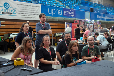 Ambiente y participantes en la apertura de la Navarra LAN Party 2026 en la UPNA