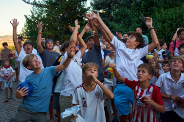 Alegría y celebraciones en el inicio de las fiestas en Zizur Menor