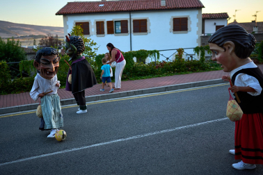 Alegría y celebraciones en el inicio de las fiestas en Zizur Menor