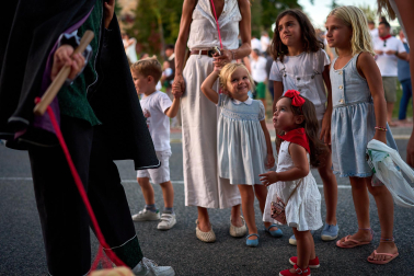 Alegría y celebraciones en el inicio de las fiestas en Zizur Menor