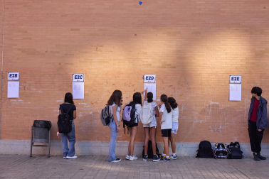 Fotos del comienzo de curso en la ESO y Bachillerato en el IES Basoko
