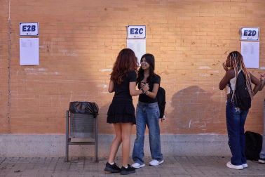 Fotos del comienzo de curso en la ESO y Bachillerato en el IES Basoko