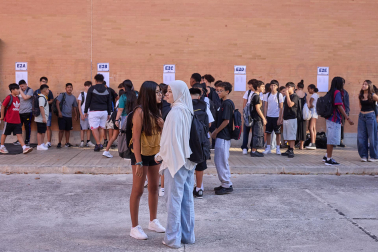 Fotos del comienzo de curso en la ESO y Bachillerato en el IES Basoko