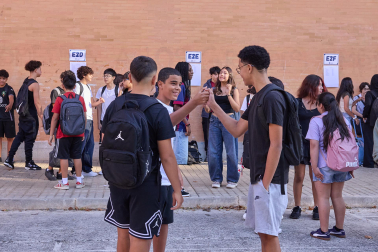 Fotos del comienzo de curso en la ESO y Bachillerato en el IES Basoko