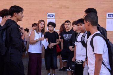 Fotos del comienzo de curso en la ESO y Bachillerato en el IES Basoko