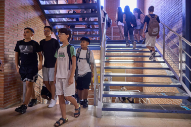 Fotos del comienzo de curso en la ESO y Bachillerato en el IES Basoko