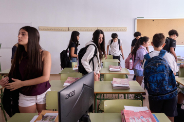 Fotos del comienzo de curso en la ESO y Bachillerato en el IES Basoko