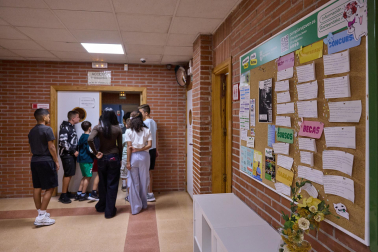 Fotos del comienzo de curso en la ESO y Bachillerato en el IES Basoko