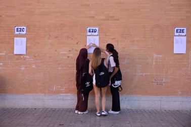 Fotos del comienzo de curso en la ESO y Bachillerato en el IES Basoko
