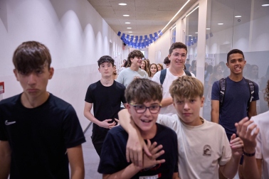 Fotos del comienzo de curso en la ESO y Bachillerato en el Liceo Monjardin