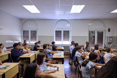 Fotos del comienzo de curso en la ESO y Bachillerato en el Liceo Monjardin