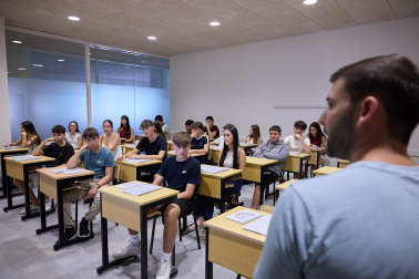 Fotos del comienzo de curso en la ESO y Bachillerato en el Liceo Monjardin