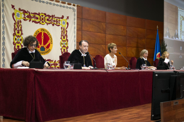Foto del acto de inicio de curso de la UPNA en el Edificio de El Sario