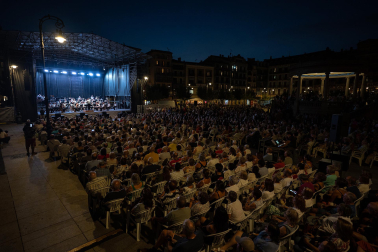 Concierto de La Pamplonesa en la Plaza del Castillo con motivo de los actos del Privilegio de la Unión