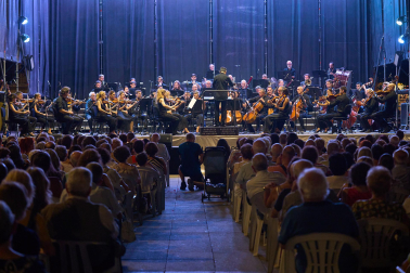Fotos del concierto de la Orquesta Sinfónica de Navarra en la plaza del Castillo