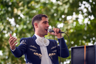 Fotos de la III Fiesta Solidaria de ADANO.