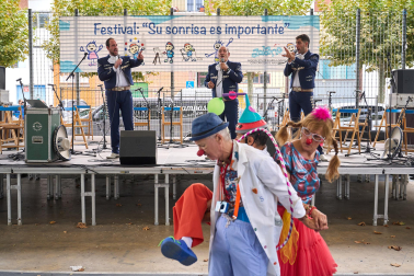 Fotos de la III Fiesta Solidaria de ADANO.