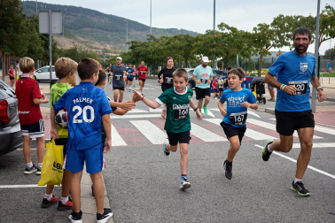 Participantes en la IX Carrera Popular de Artica disputada este domingo, 6 de septiembre