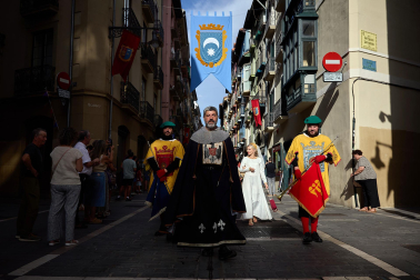 Fotos del desfile medieval por las calles de Pamplona por la celebración del Privilegio de la Unión