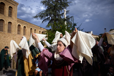 Fotos del desfile medieval por las calles de Pamplona por la celebración del Privilegio de la Unión