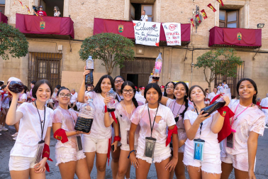 Calor, alegría, celebraciones y bailes en el arranque de las fiestas de Cintruéngio este lunes 7 de septiembre
