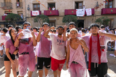 Calor, alegría, celebraciones y bailes en el arranque de las fiestas de Cintruéngio este lunes 7 de septiembre