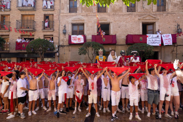 Calor, alegría, celebraciones y bailes en el arranque de las fiestas de Cintruéngio este lunes 7 de septiembre