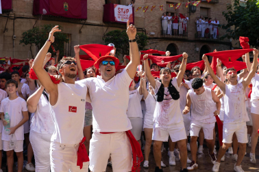 Calor, alegría, celebraciones y bailes en el arranque de las fiestas de Cintruéngio este lunes 7 de septiembre